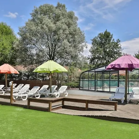 Zecamping 3 Etoiles Chiens Acceptes Salle Fitness Piscine Couverte 캠프장 3*